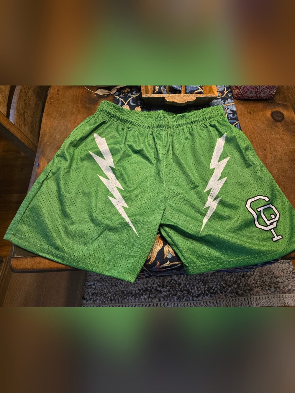 The Crisp brand Men's XL green/White Mesh Basketball Shorts